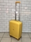 Чемодан L'Case Premium Желтый Moscow S+ 302